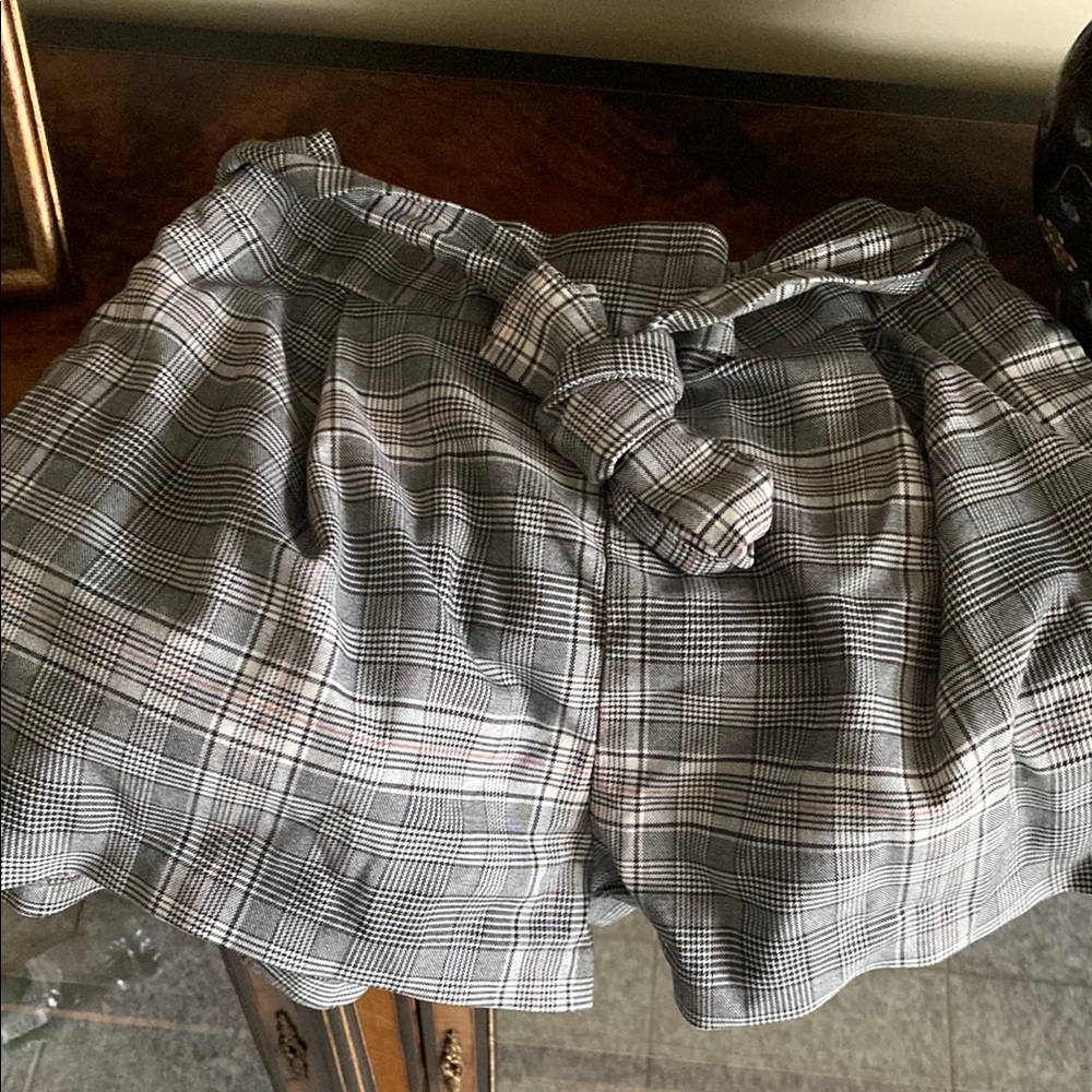 H&M Gray Plaid High Waist Women Shorts